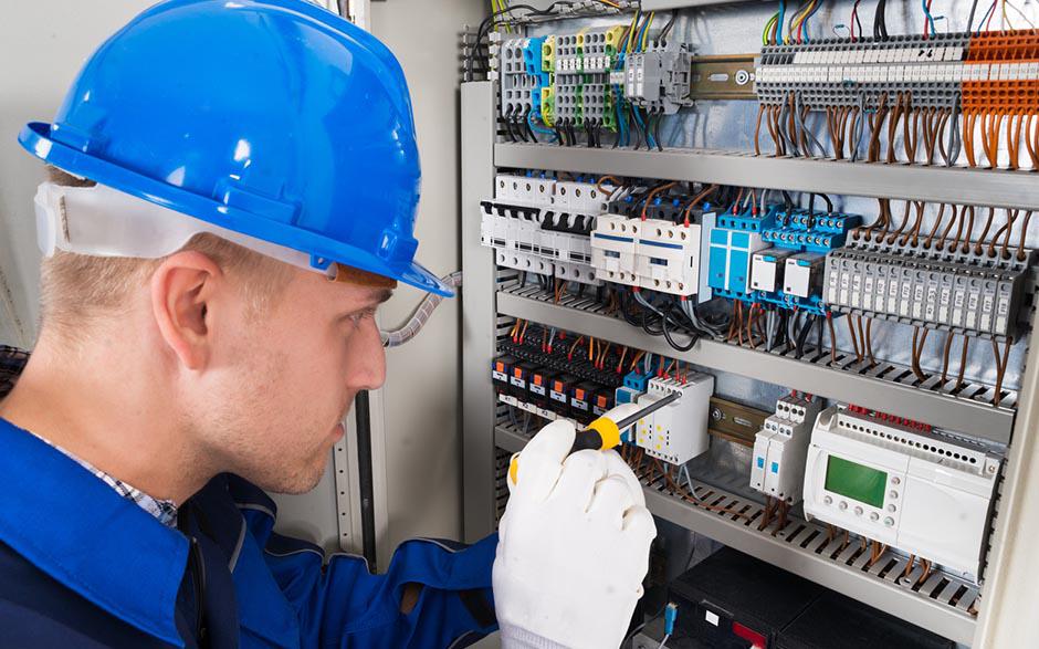 électricien maintenance Saint-Cyr-l'École