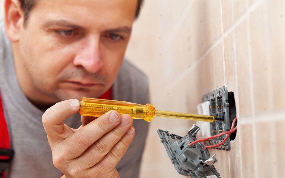 électricien maintenance Saint-Cyr-l'École